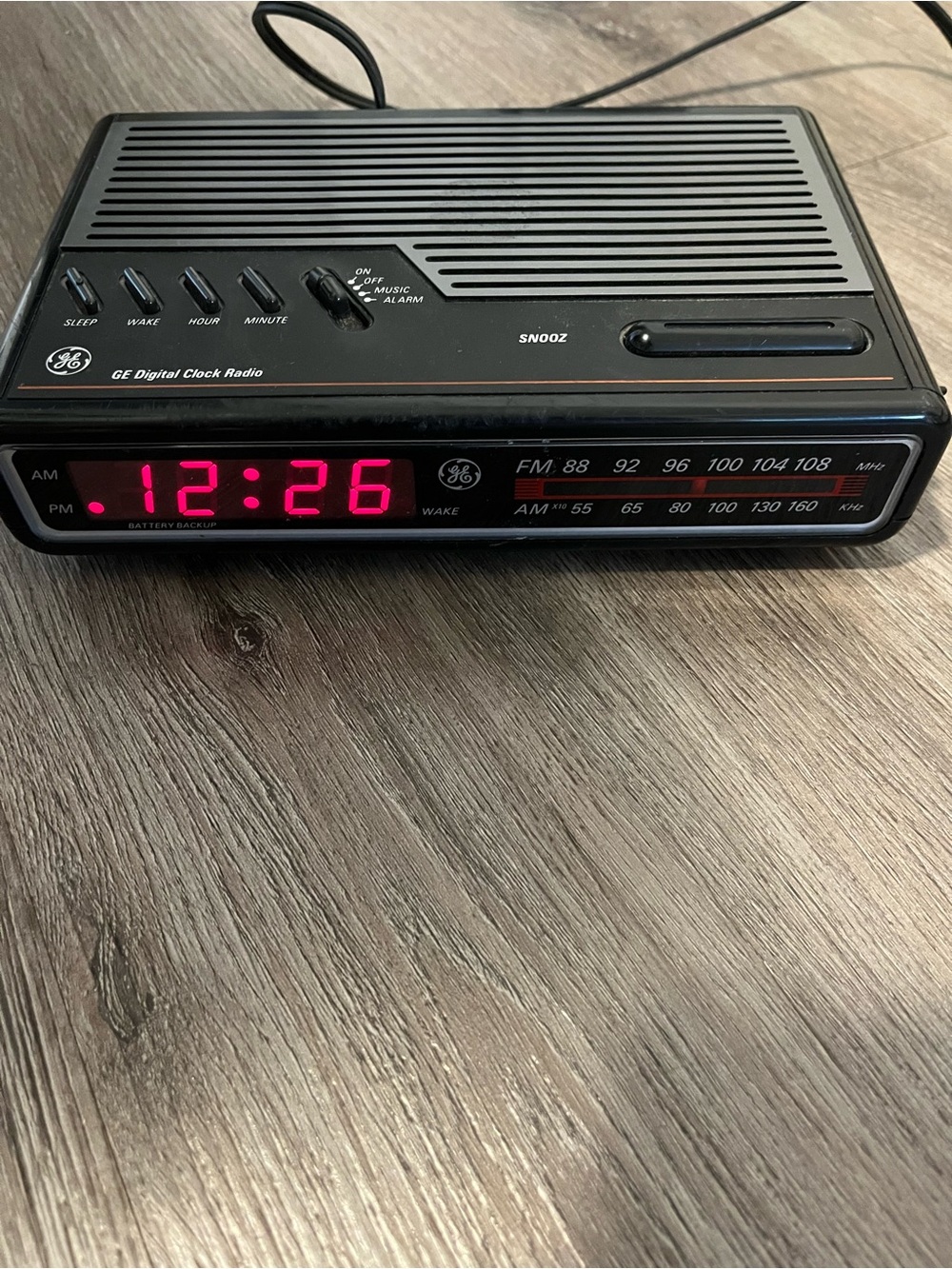 Vintage 1980s GE (7-4612BKA) Digital Radio Alarm Clock